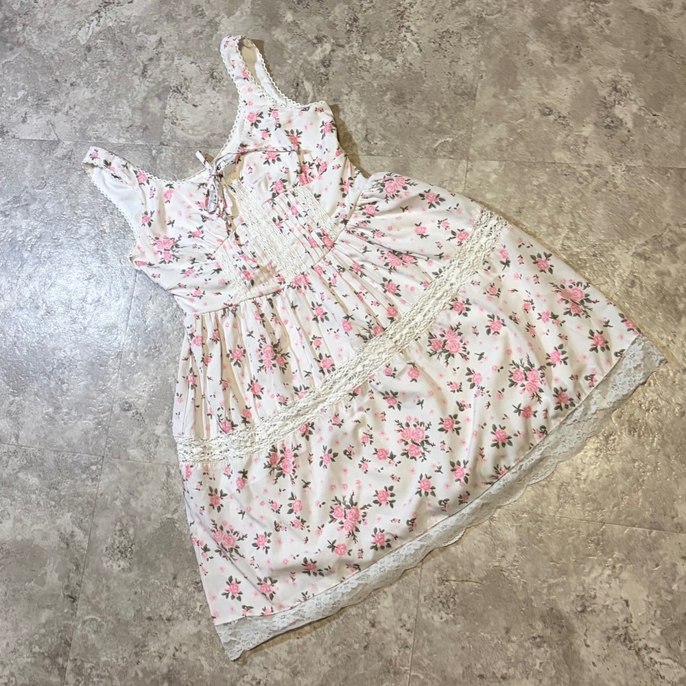 Planet Heart Floral Lace Trim Sundress in White and Pink